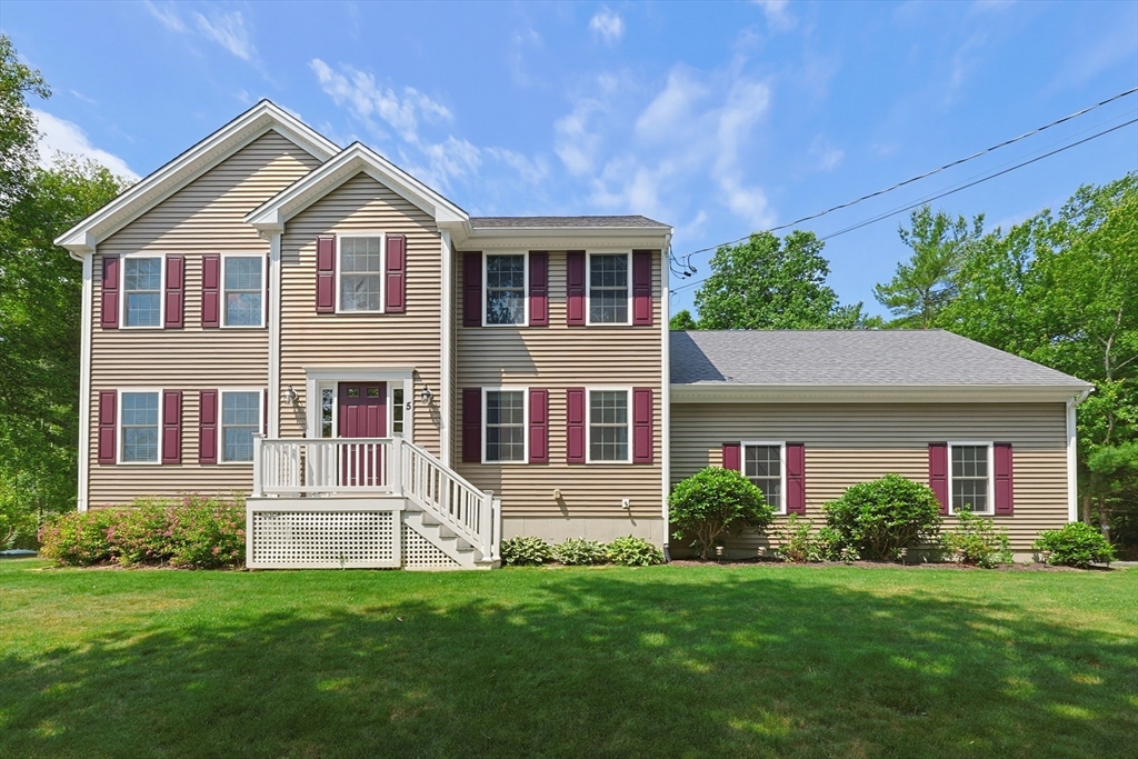 5 County Street Berkley, MA 02779 - Photo 1 of 40