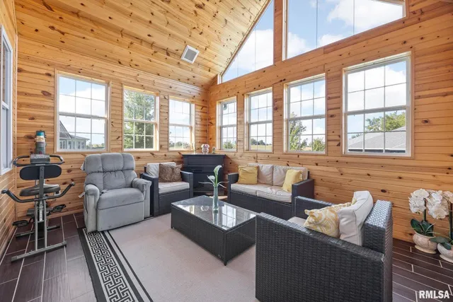 $749,000 | 201 Sand Trap Circle, Tipton, IA 52772