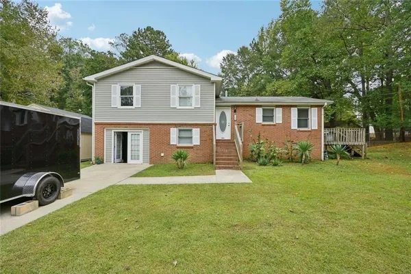 $239,900 | 125 Meadowview Circle, Tyrone, GA 30290