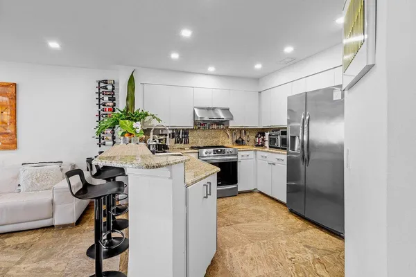$13,000 | 2093 Northwest 52nd Street, Unit 2093, Boca Raton, FL 33496