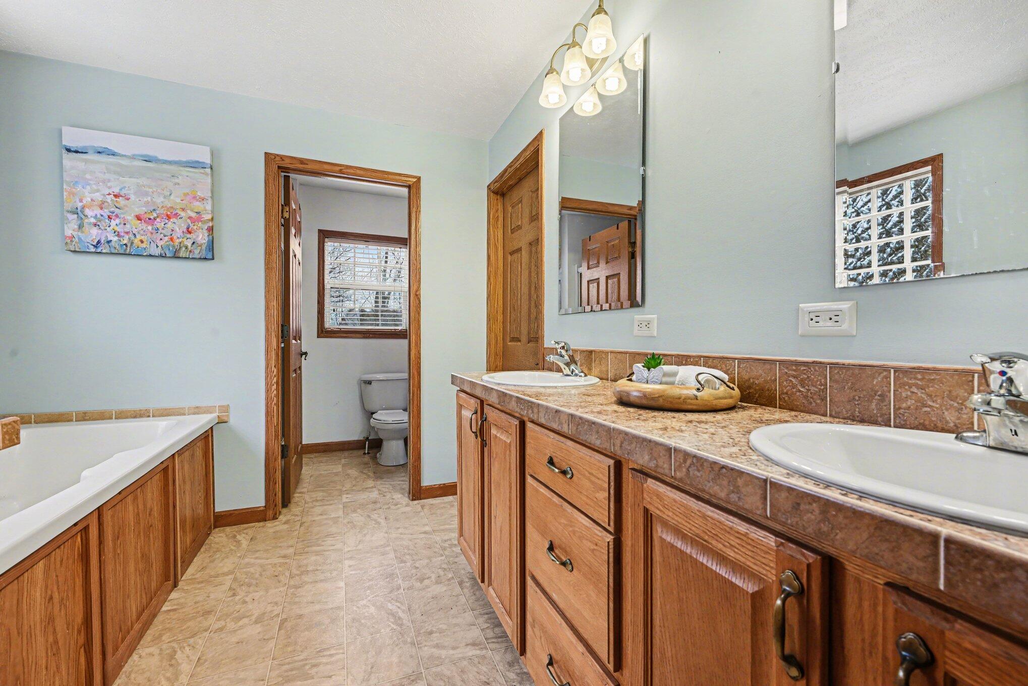 7776 Taylor Ridge Drive Delton, MI 49046 - Photo 12 of 26 014_file_4519