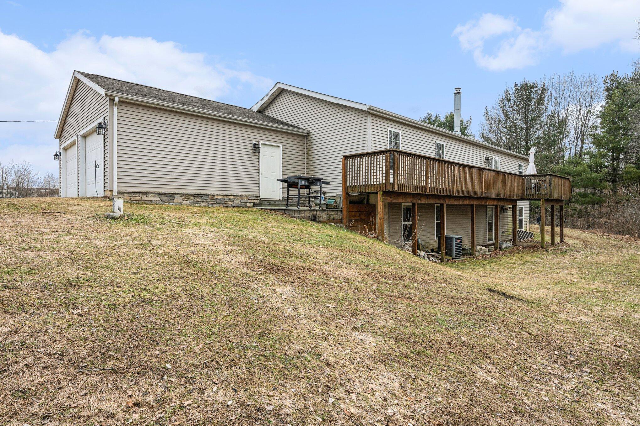 7776 Taylor Ridge Drive Delton, MI 49046 - Photo 23 of 26 026_file_1083