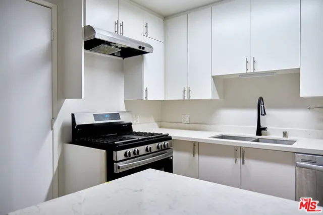 $3,495 | 1242 9th Court, Unit 2A, Santa Monica, CA 90401