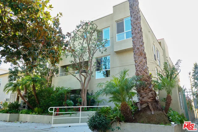 $3,495 | 1242 9th Court, Unit 2A, Santa Monica, CA 90401