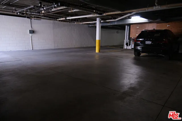 $3,495 | 1242 9th Court, Unit 2A, Santa Monica, CA 90401