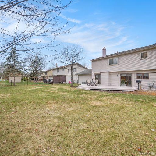 40341 Guilford Novi, MI 48375 - Photo 29 of 34