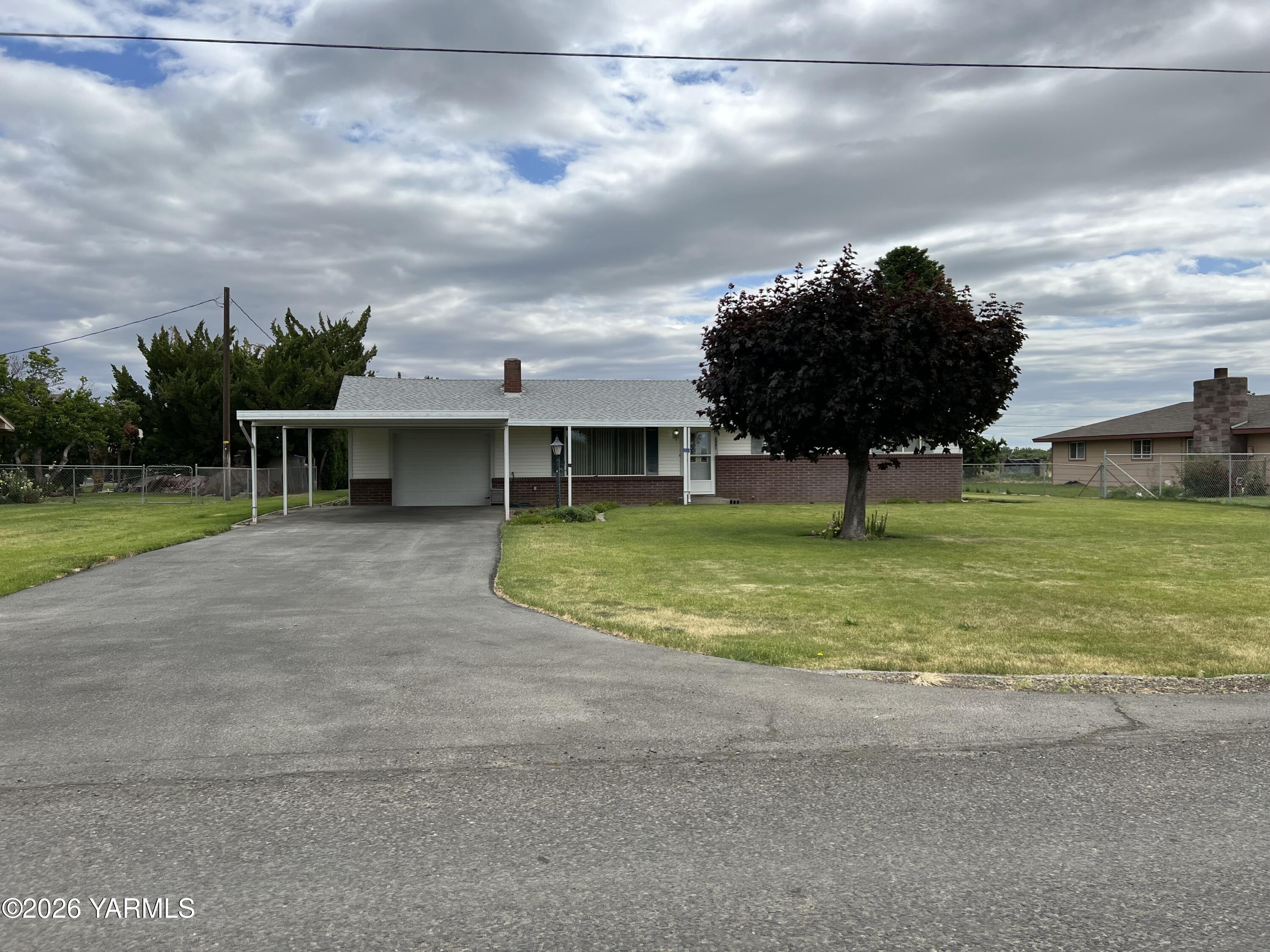 2091 Ashue Road Wapato, WA 98951 - Photo 27 of 27 IMG_2326