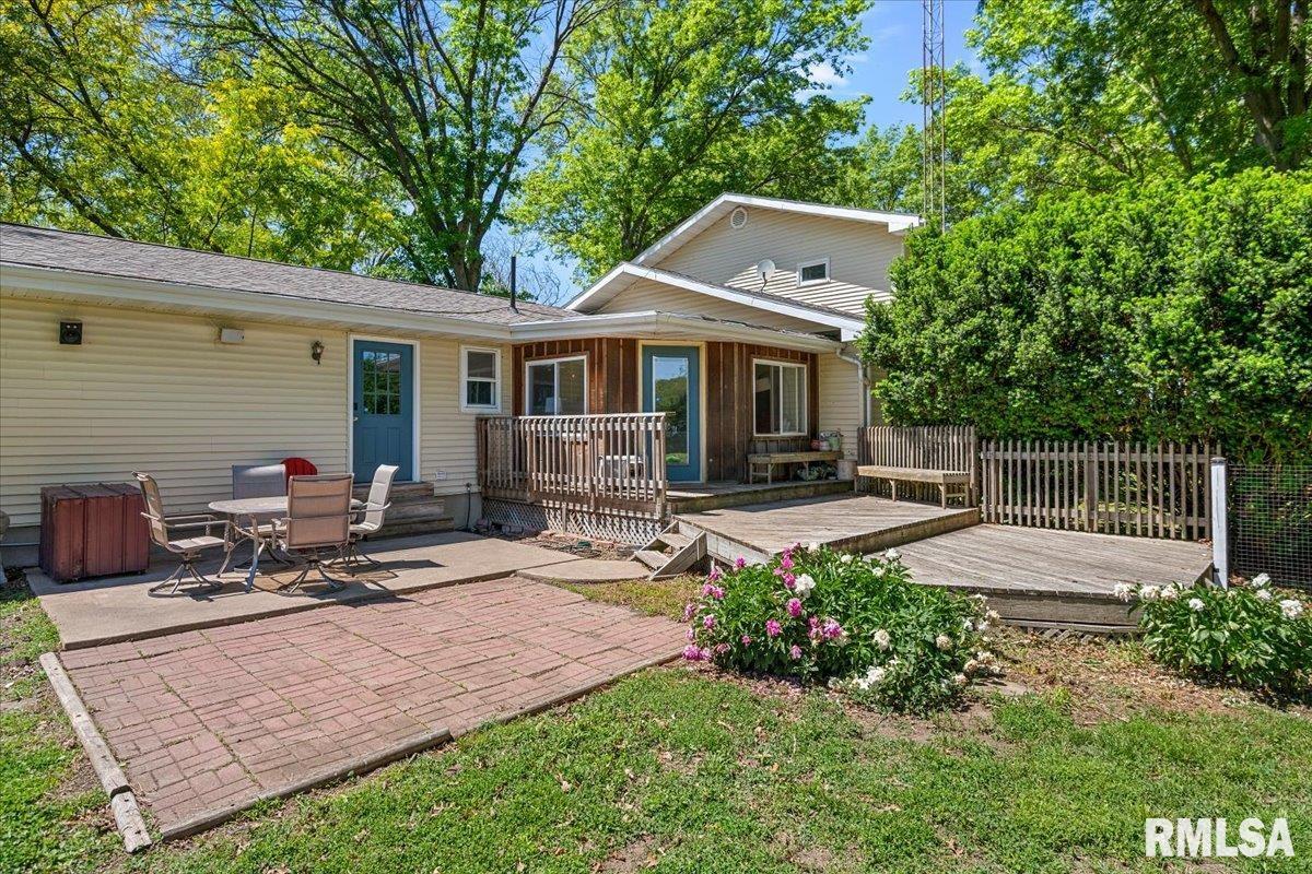 2201 Strawn Crossing Road Jacksonville, IL 62650 - Photo 47 of 64