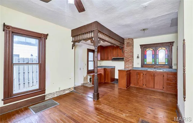 $1 | 201 West 2nd Street, Hermann, MO 65041