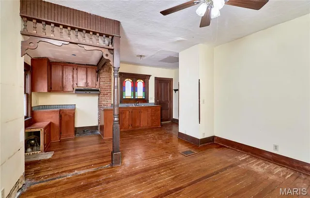 $1 | 201 West 2nd Street, Hermann, MO 65041