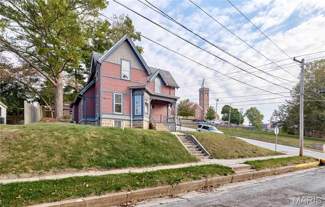 $1 | 201 West 2nd Street, Hermann, MO 65041