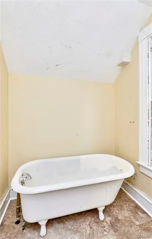 $1 | 201 West 2nd Street, Hermann, MO 65041