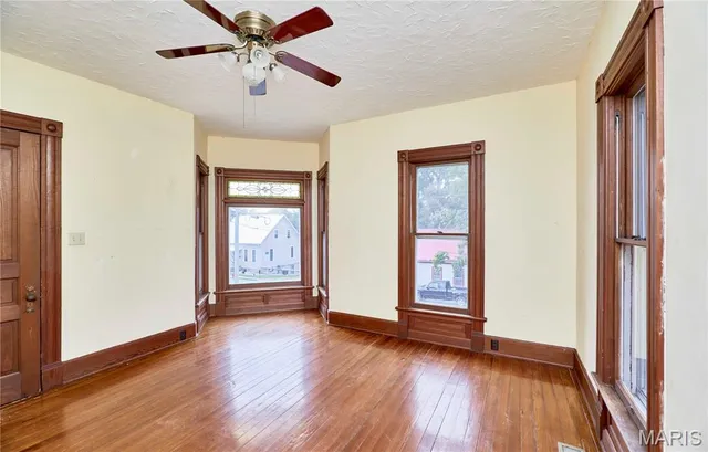 $1 | 201 West 2nd Street, Hermann, MO 65041