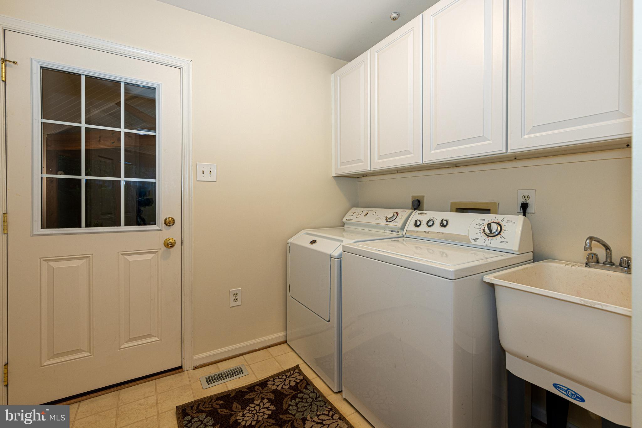 9702 Rambling Ridge Court Fairfax Station, VA 22039 - Photo 23 of 78 1st floor laundry -stop here after the pool