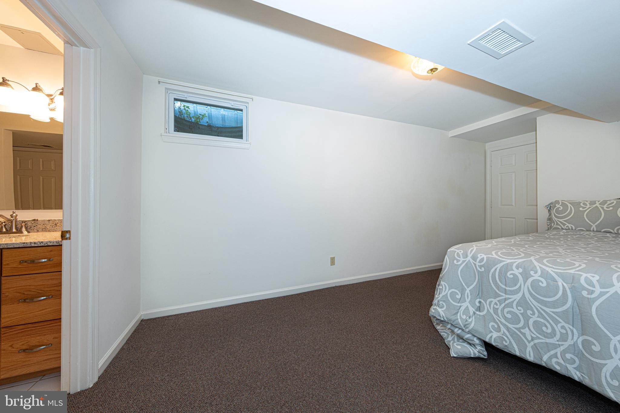 9702 Rambling Ridge Court Fairfax Station, VA 22039 - Photo 42 of 78 FLEX room / guest room with closet & bath entrance