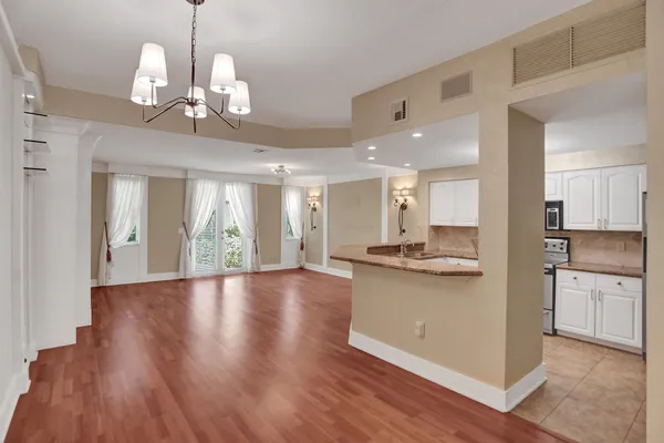 $4,200 | 1900 Oceanwalk Lane, Unit 115, Lauderdale-by-the-Sea, FL 33062