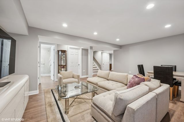 $525,000 | 841 Sutton Court, Lincolnshire, IL 60069