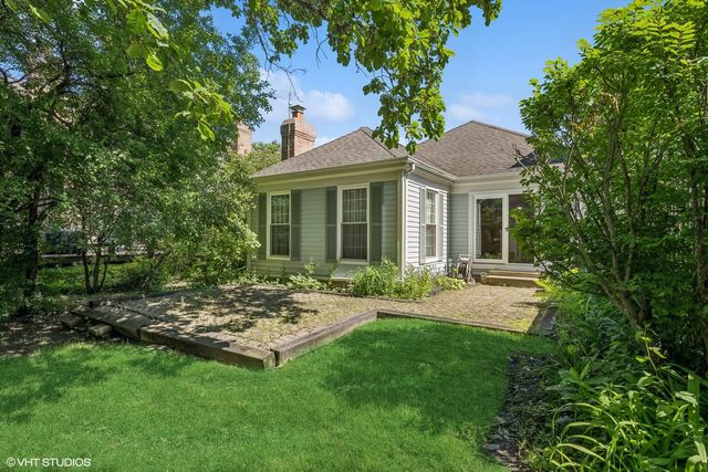 $525,000 | 841 Sutton Court, Lincolnshire, IL 60069