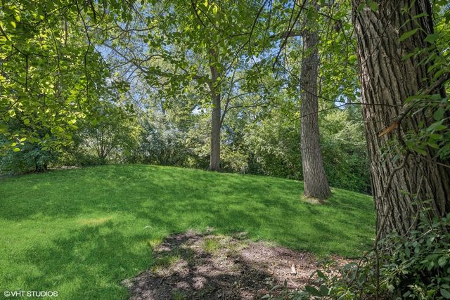 $525,000 | 841 Sutton Court, Lincolnshire, IL 60069