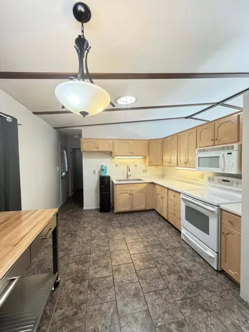 $305,000 | 3121 Glendale Avenue, La Crosse, WI 54601