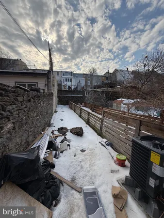 a view of walk in closet