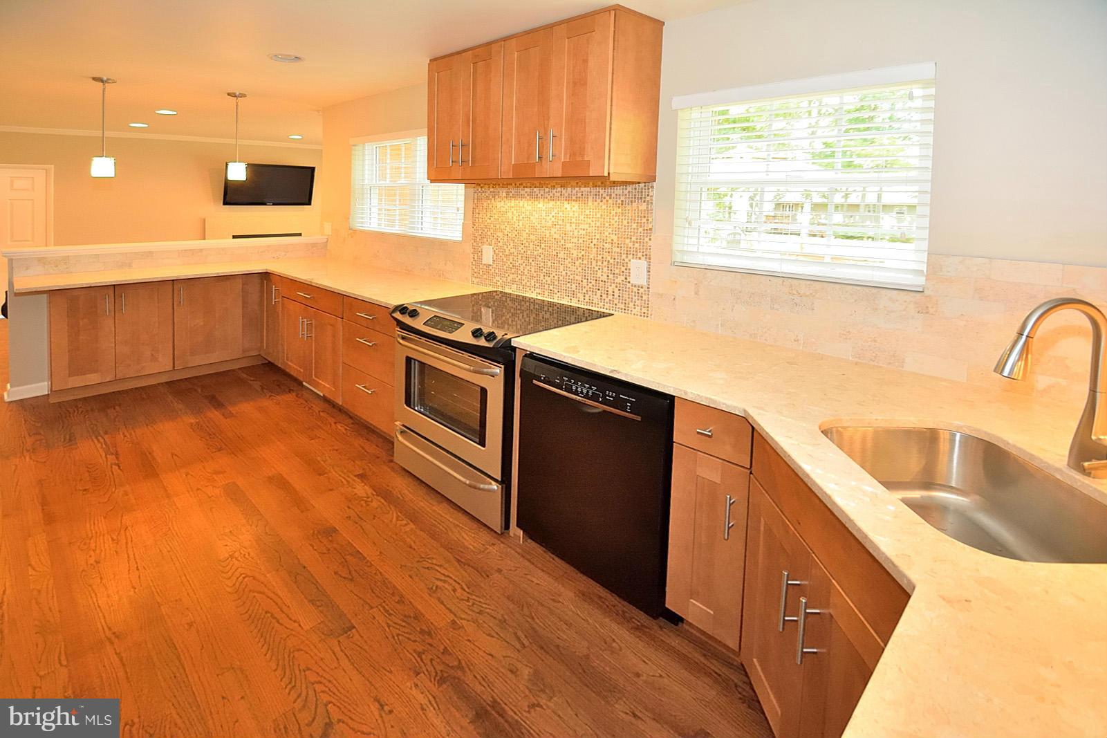 6013 Sherborn Lane Springfield, VA 22152 - Photo 6 of 24 Kitchen