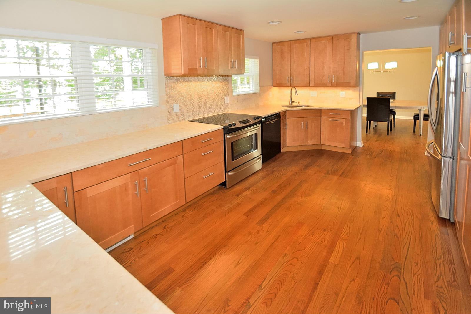 6013 Sherborn Lane Springfield, VA 22152 - Photo 8 of 24 Kitchen