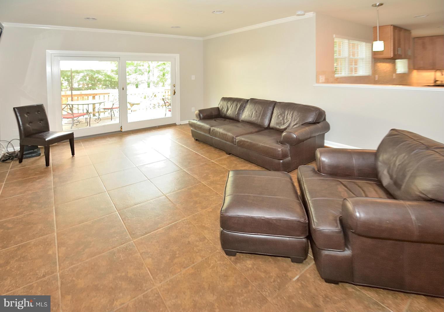 6013 Sherborn Lane Springfield, VA 22152 - Photo 10 of 24 Family Room