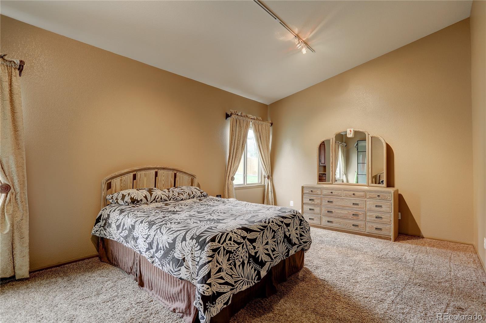 2630 Timberchase Trail Highlands Ranch, CO 80126 - Photo 14 of 35 Gallery Image 14