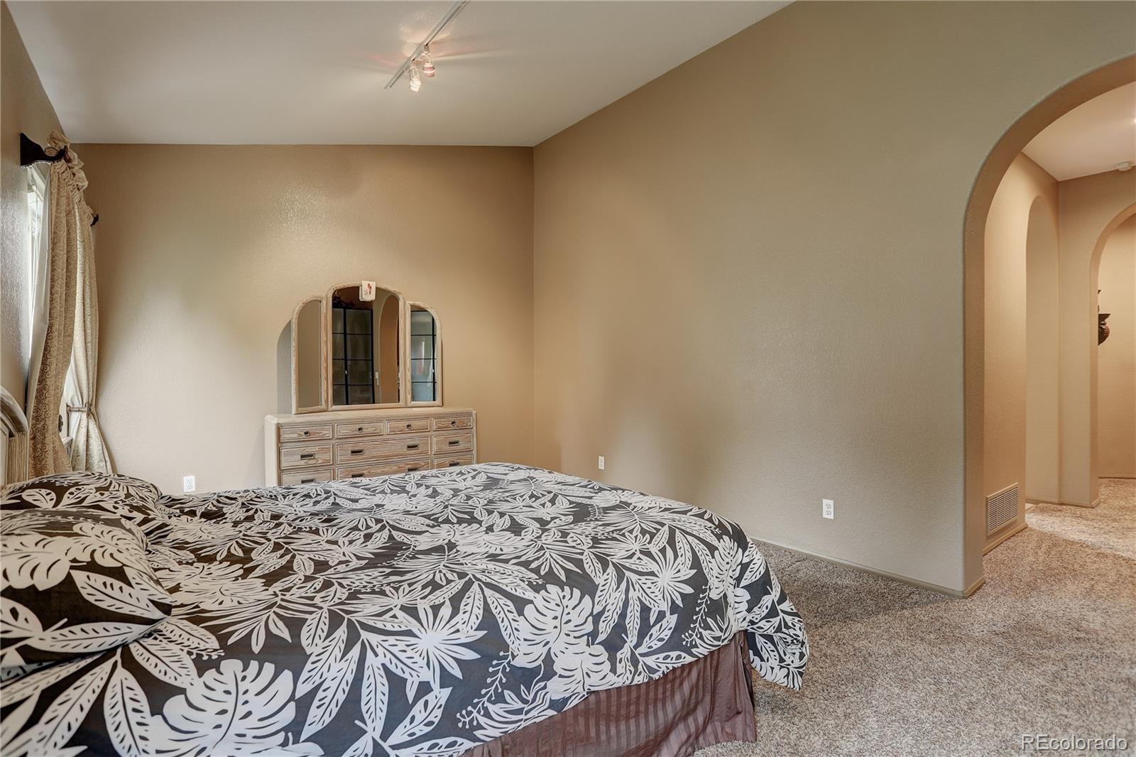 2630 Timberchase Trail Highlands Ranch, CO 80126 - Photo 15 of 35 Gallery Image 15