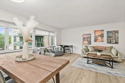 $150,000 | 4545 Wornall Road, Unit 400, Kansas City, MO 64111