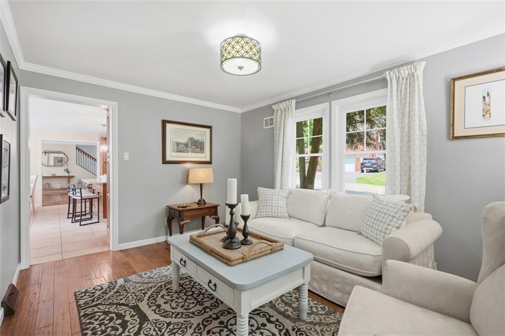 836 Old Thorn Run Road Coraopolis, PA 15108 - Photo 4 of 50