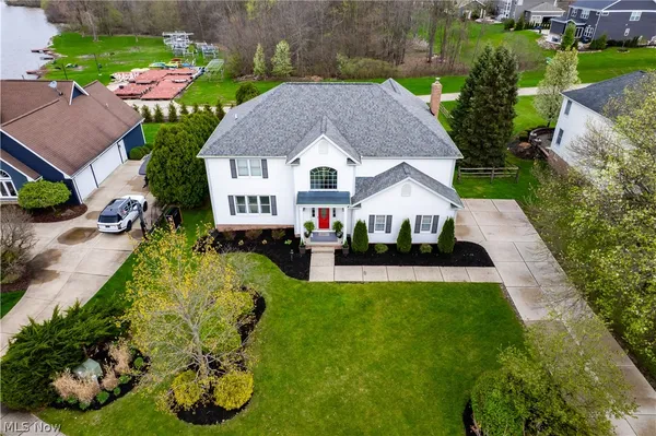 $849,900 | 900 Rock Creek Drive, Aurora, OH 44202