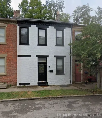 $225,000 | 715 Walnut Street, Madison, IN 47250