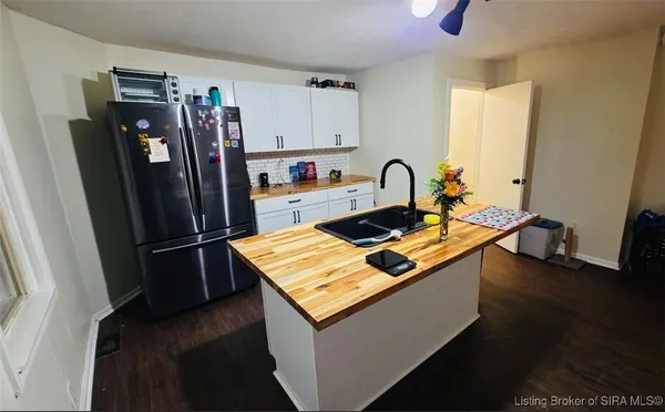 $225,000 | 715 Walnut Street, Madison, IN 47250
