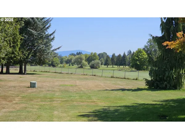 $189,950 | 1722 Northeast Hogan Drive, Unit 103, Gresham, OR 97030