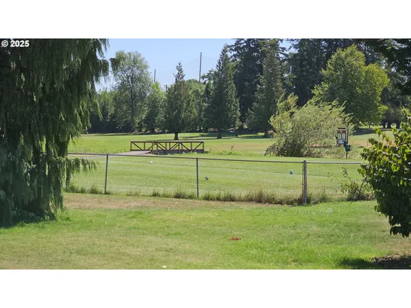 $189,950 | 1722 Northeast Hogan Drive, Unit 103, Gresham, OR 97030