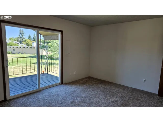 $199,950 | 1722 Northeast Hogan Drive, Unit 103, Gresham, OR 97030