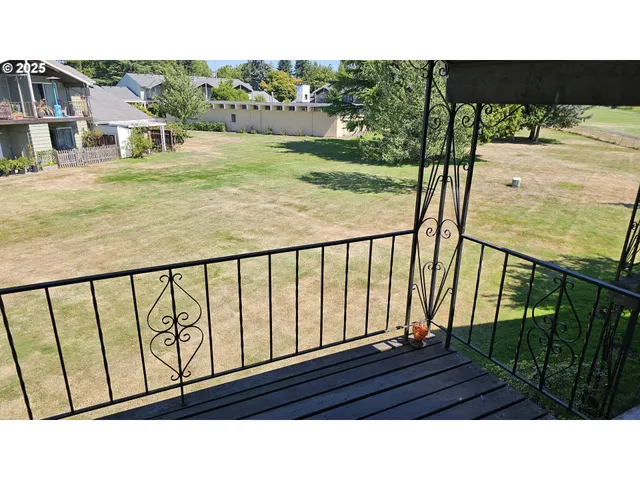 $199,950 | 1722 Northeast Hogan Drive, Unit 103, Gresham, OR 97030