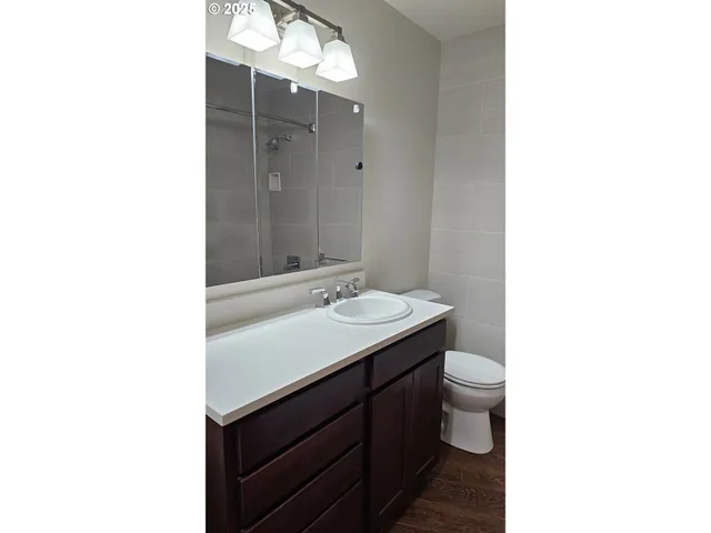 $199,950 | 1722 Northeast Hogan Drive, Unit 103, Gresham, OR 97030