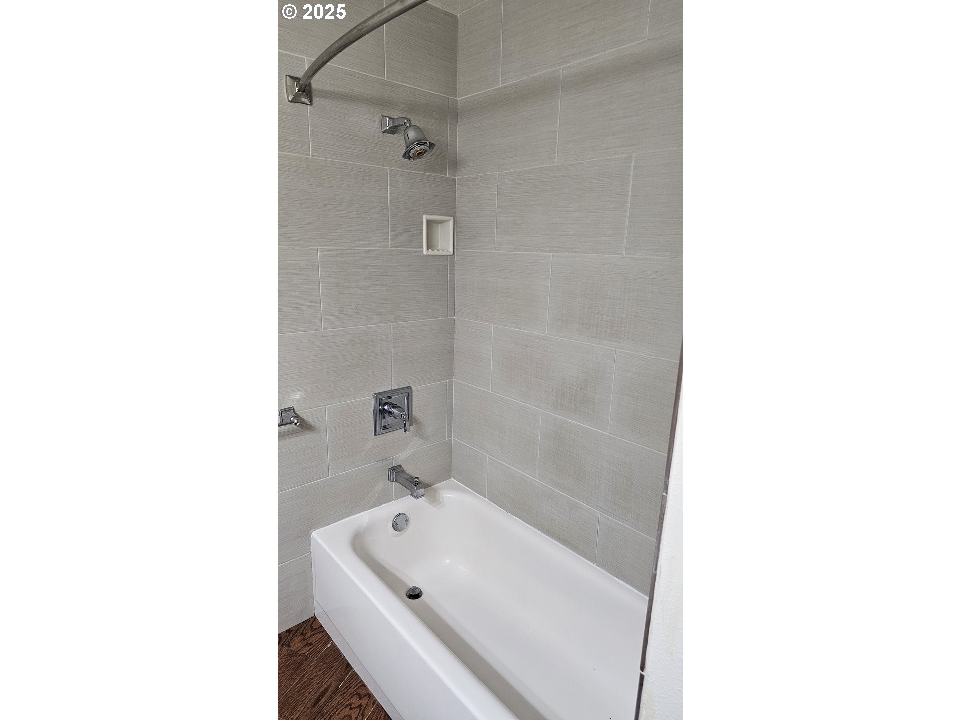 1722 Northeast Hogan Drive, Unit 103 Gresham, OR 97030 - Photo 39 of 42