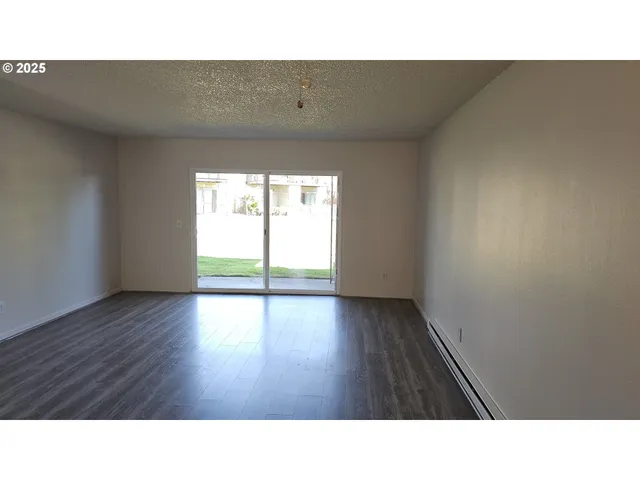 $199,950 | 1722 Northeast Hogan Drive, Unit 103, Gresham, OR 97030