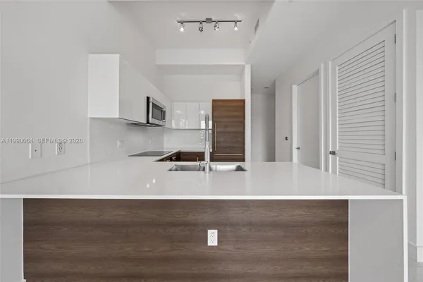 $3,750 | 301 Altara Avenue, Unit 213, Coral Gables, FL 33146