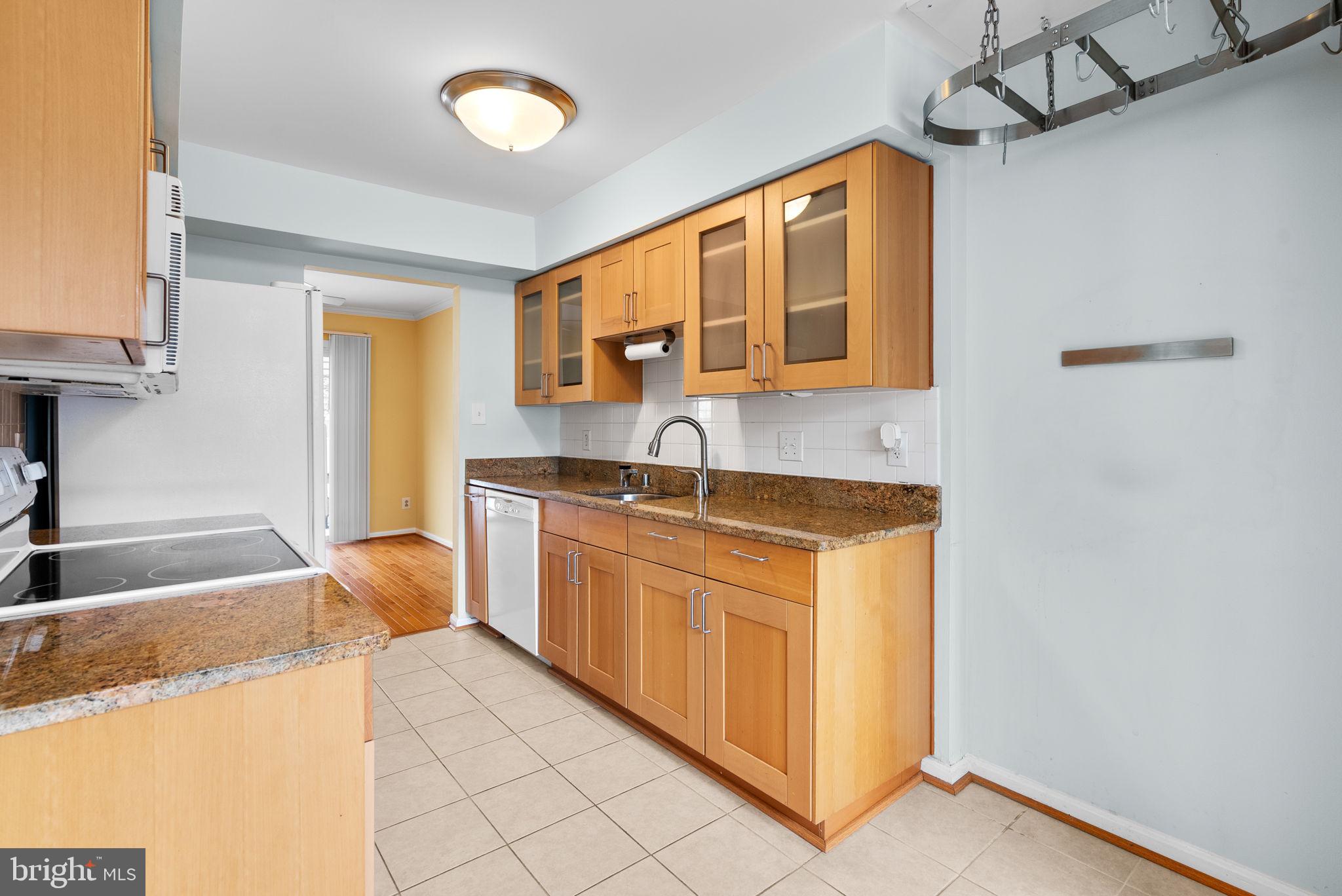 12406 Gooderham Way North Potomac, MD 20878 - Photo 12 of 34