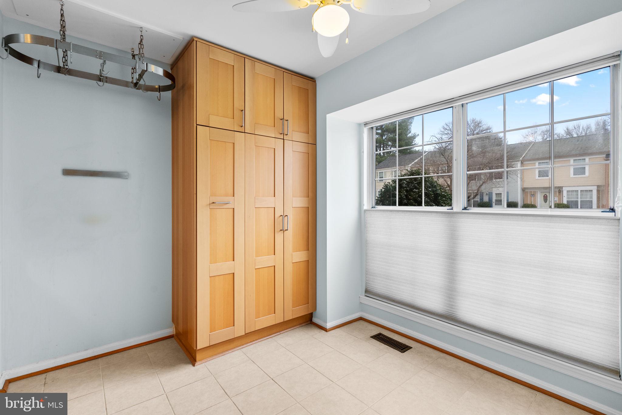 12406 Gooderham Way North Potomac, MD 20878 - Photo 13 of 34