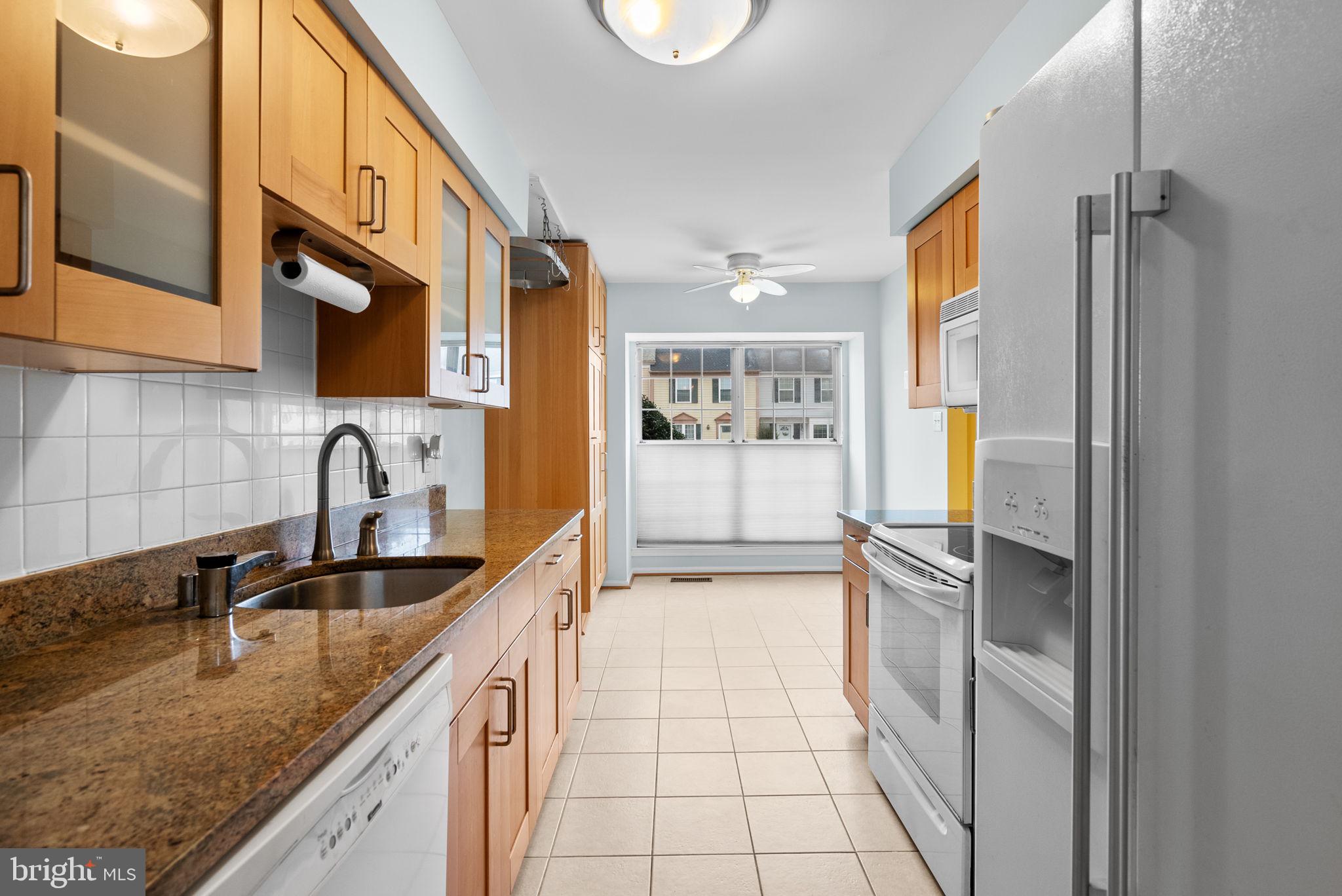 12406 Gooderham Way North Potomac, MD 20878 - Photo 7 of 34