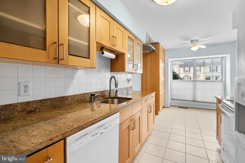 $459,900 | 12406 Gooderham Way, North Potomac, MD 20878