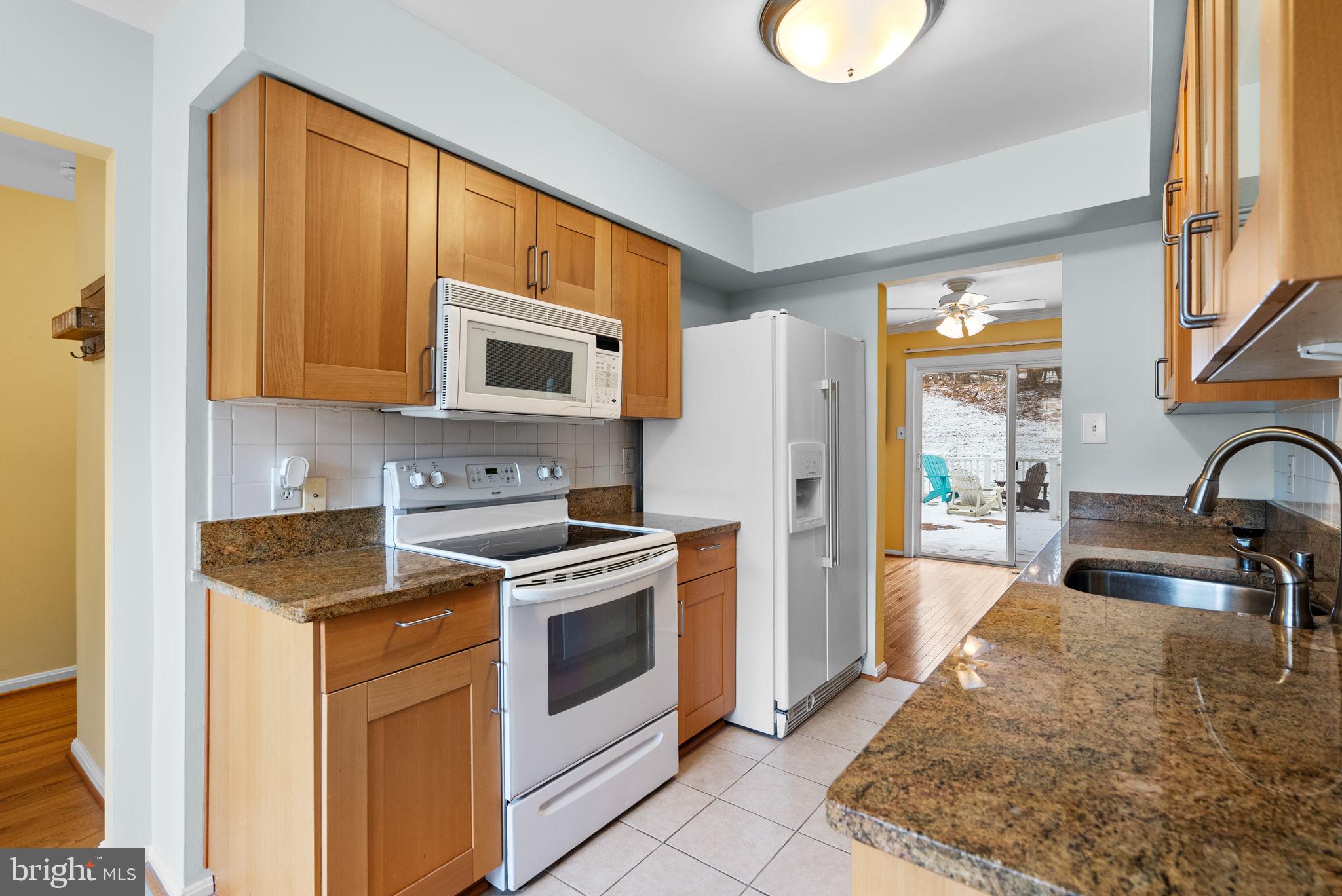 12406 Gooderham Way North Potomac, MD 20878 - Photo 10 of 34