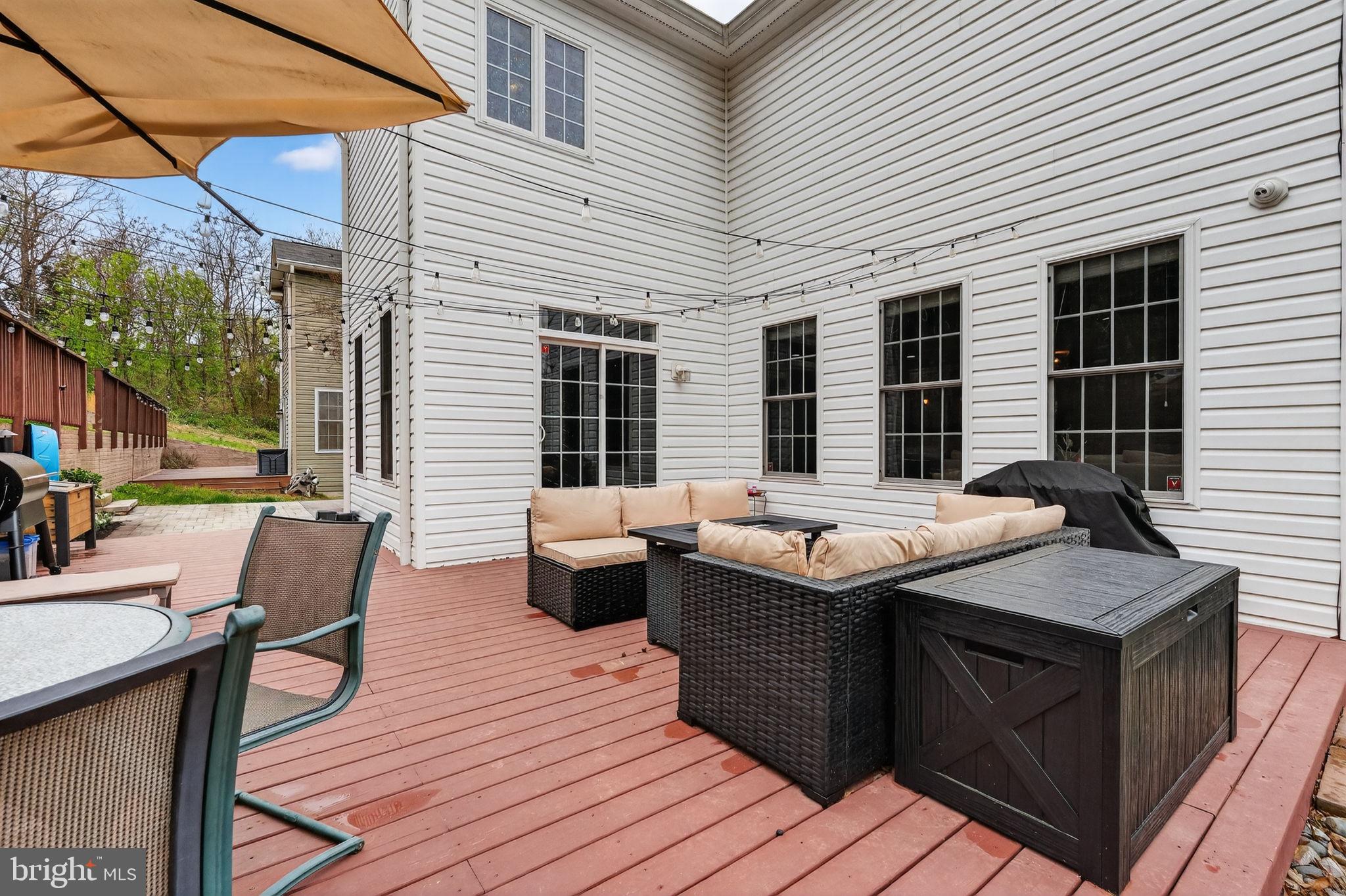 3112 Spring Drive Alexandria, VA 22306 - Photo 55 of 58 a view of a patio with table and chairs
