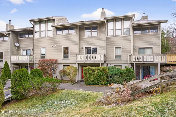 $485,000 | 76 Highlands Lane, Unit C3, Hunter, NY 12442